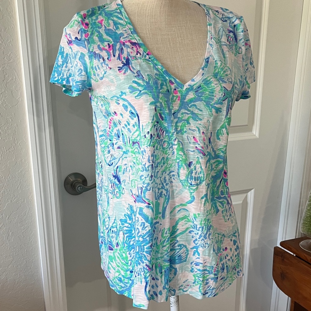 Lilly Pulitzer Etta V-Neck Tee Amethyst Tint Crayse NWOT SZ S Runs big